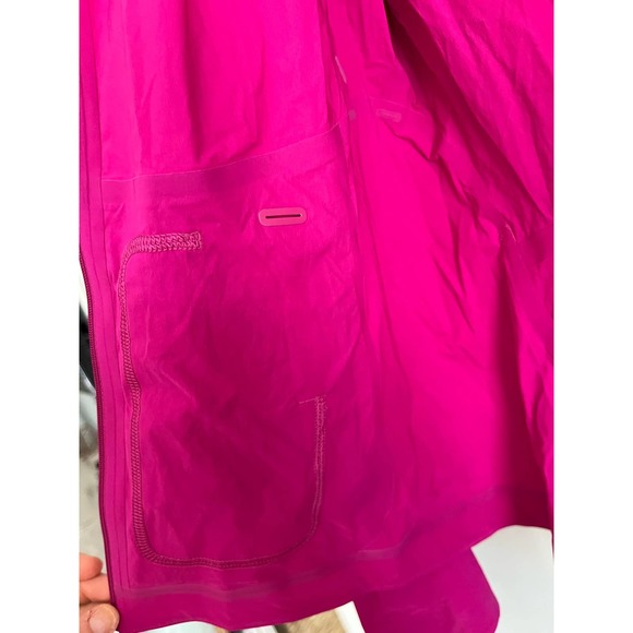 Lululemon | Fast and Free Windbreaker Jacket | Ripened Raspberry Pink | Sz 6 - Picture 7 of 9
